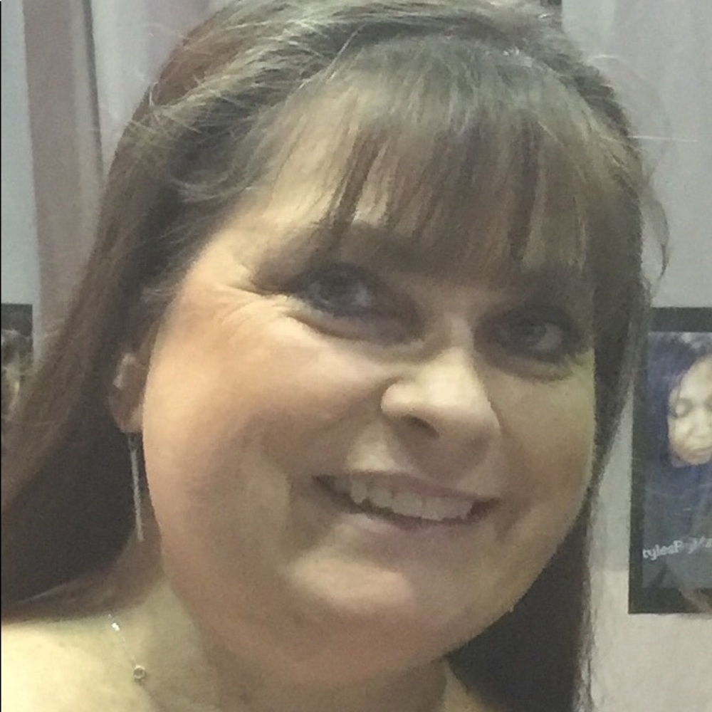 Meet your Posher, Kelly